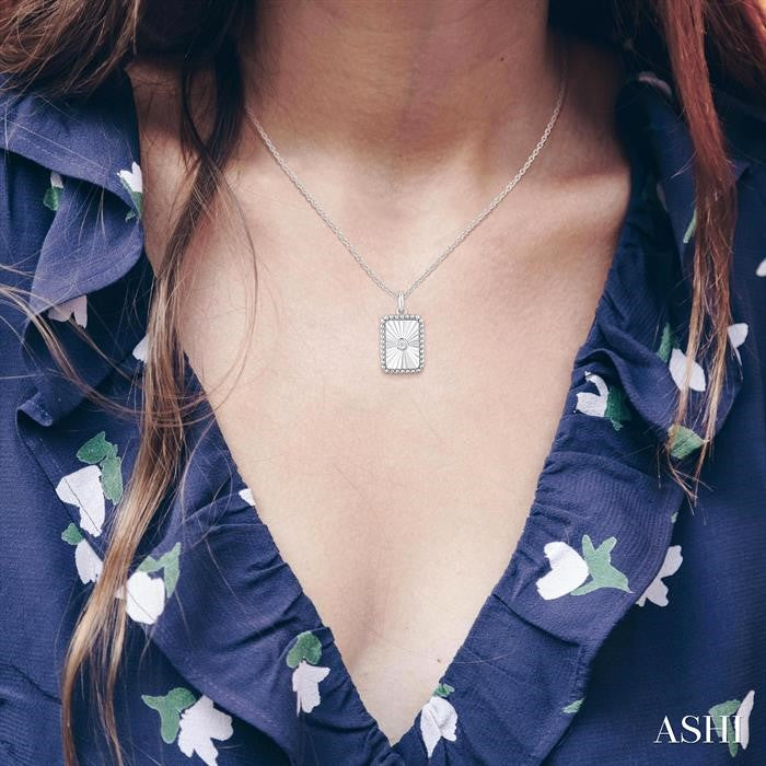 Rectangular Shape Fluted Medallion Diamond Pendant