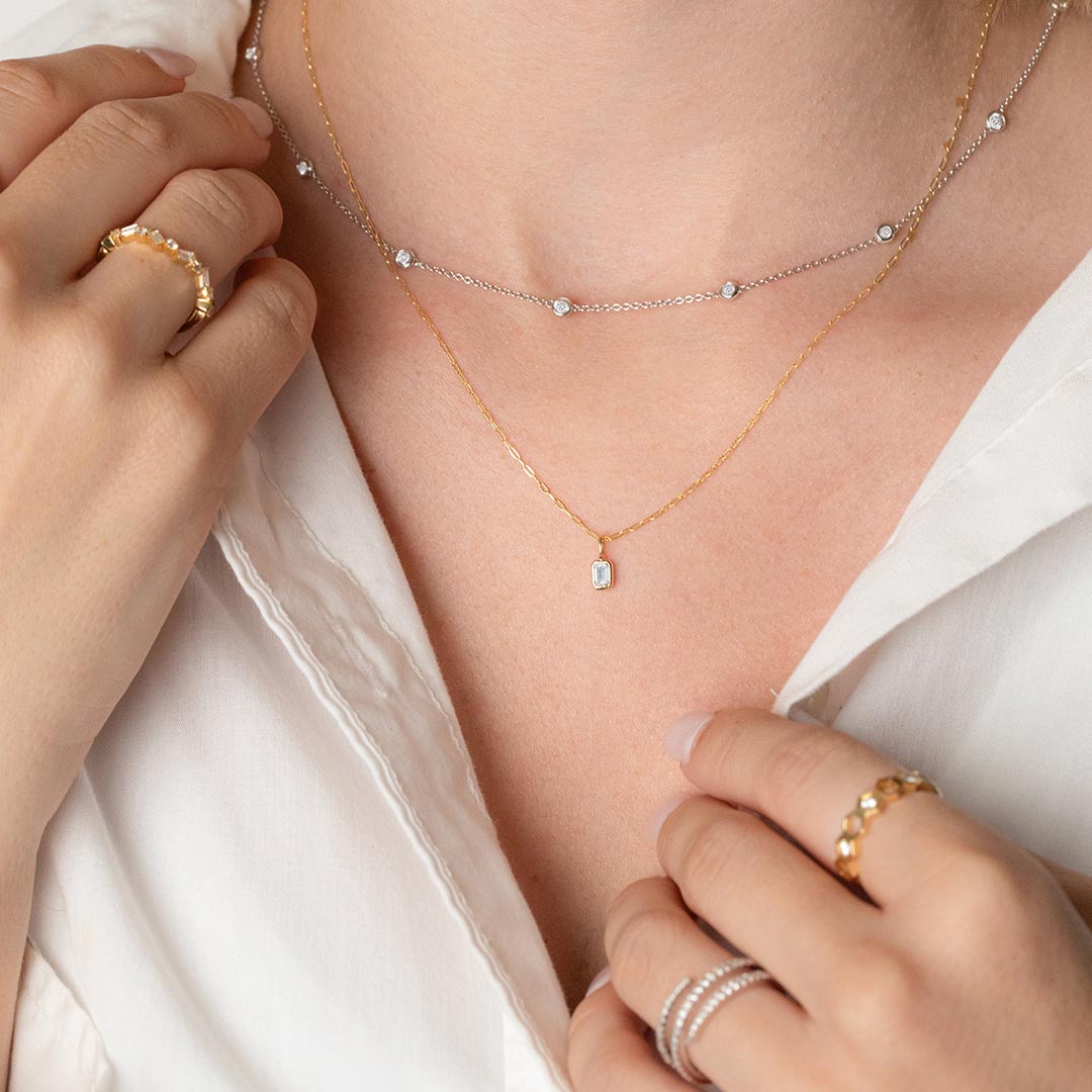 Dainty Pear Shape Bezel Set Paperclip Diamond Fashion Pendant