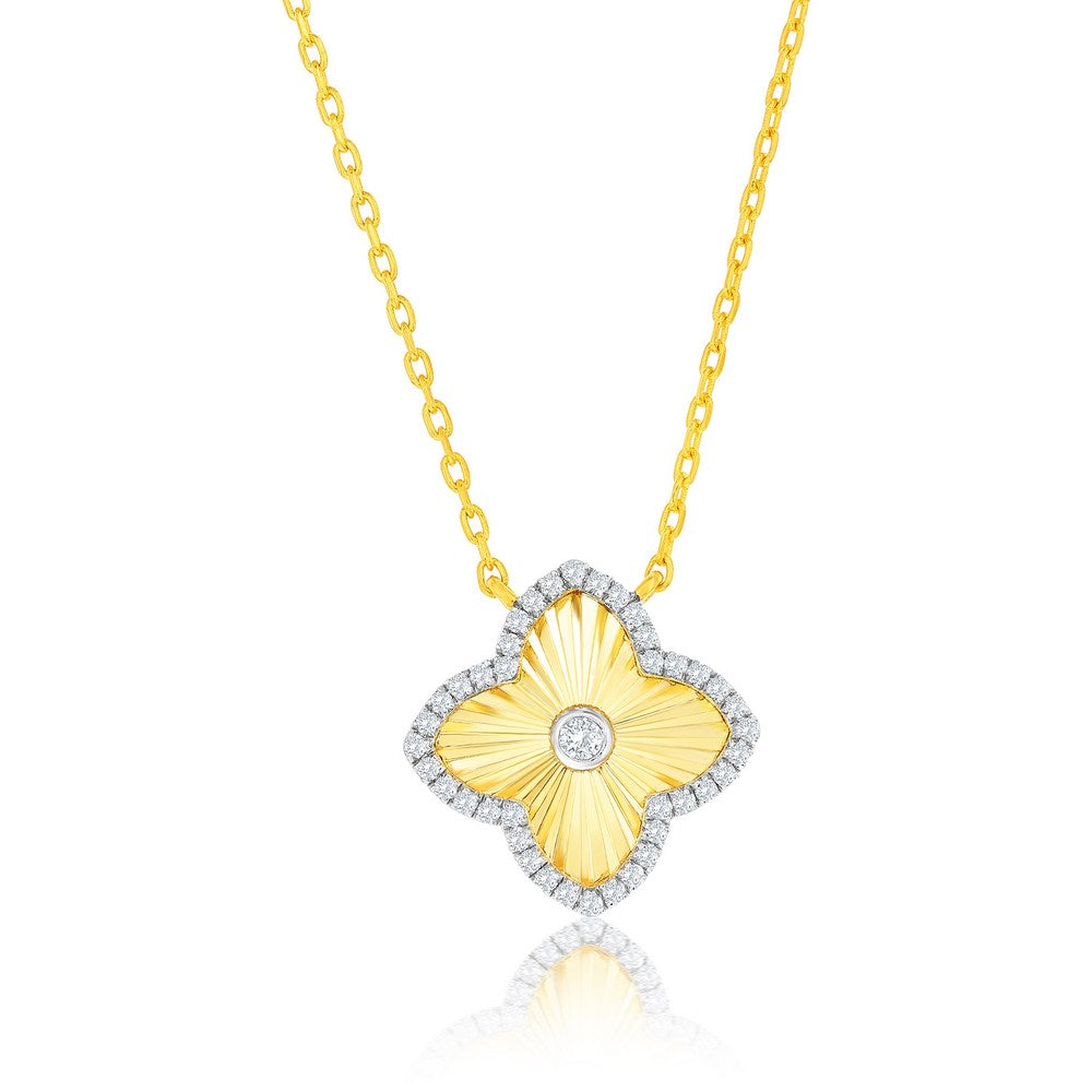 Yellow Gold Fluted Clover Pendant